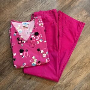 SB Scrubs Women’s Size XS Geometric Pink Black Scrub Healthcare Nurse Veterinary